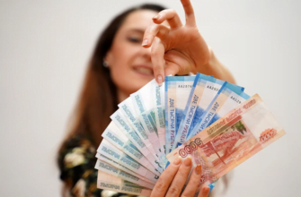 Проживающие за границей россияне будут получать выплаты в рублях или на открытые в российских банках счета