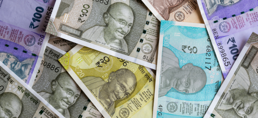 Тинькофф Банк объявил о запуске исходящих переводов в индийских рупиях