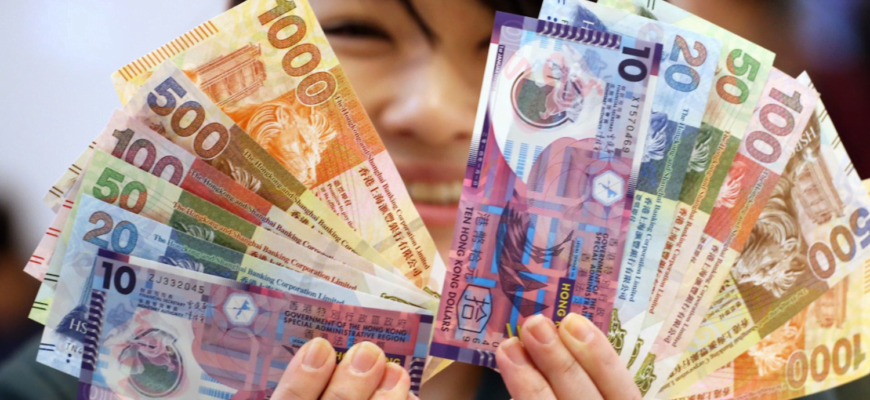 Эксперты назвали неочевидную альтернативу долларам и евро для россиян