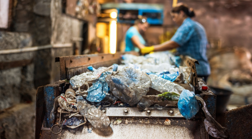 Как открыть частный бизнес по переработке пластика?